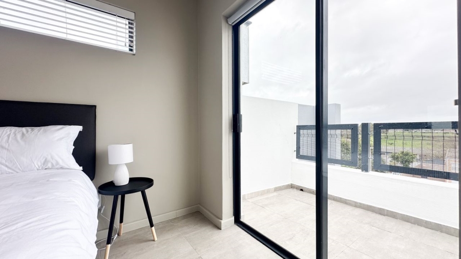 To Let 1 Bedroom Property for Rent in Table View Western Cape